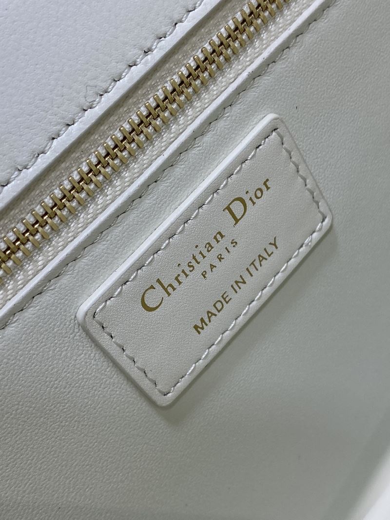 Christian Dior Montaigne Bags